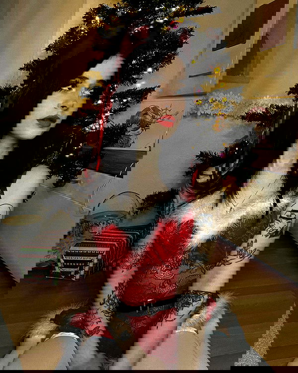 cata.leyah image ~ Altpins