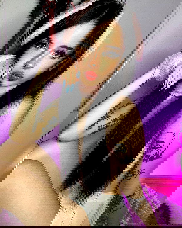 cata.leyah image ~ Altpins