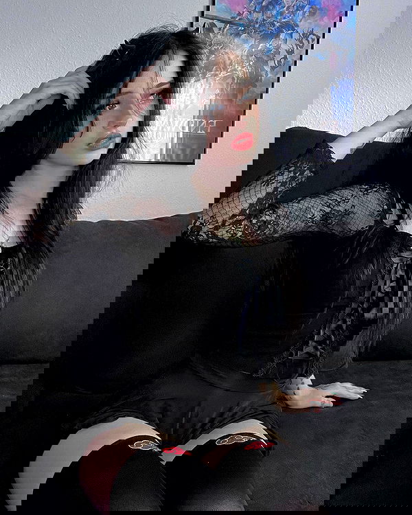 cata.leyah image ~ Altpins