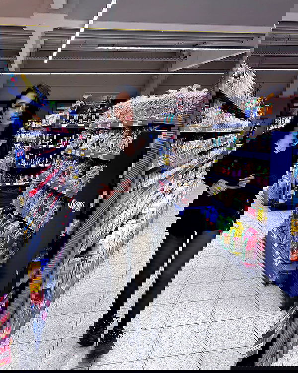 cata.leyah image ~ Altpins