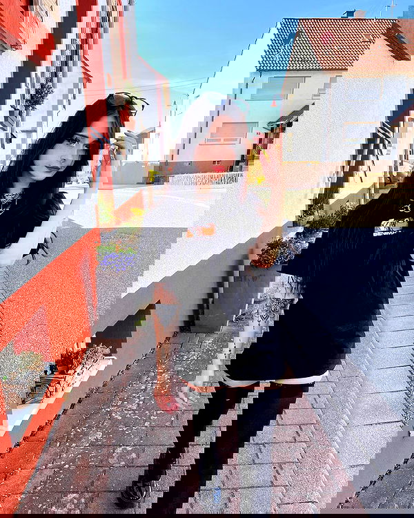 cata.leyah image ~ Altpins