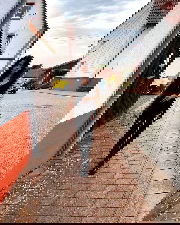 cata.leyah image ~ Altpins