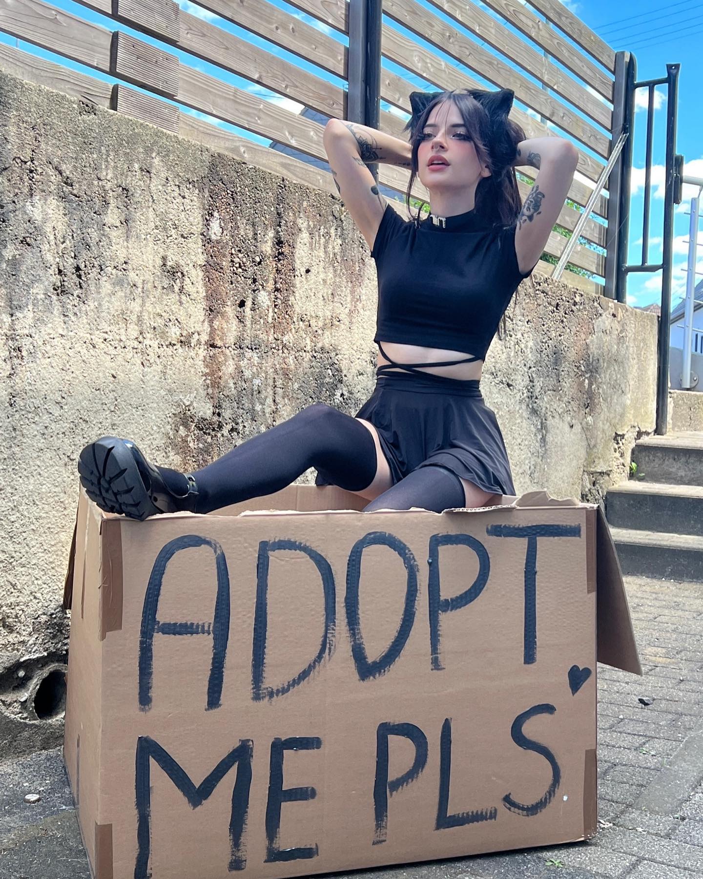 cata.leyah instagram image archive image