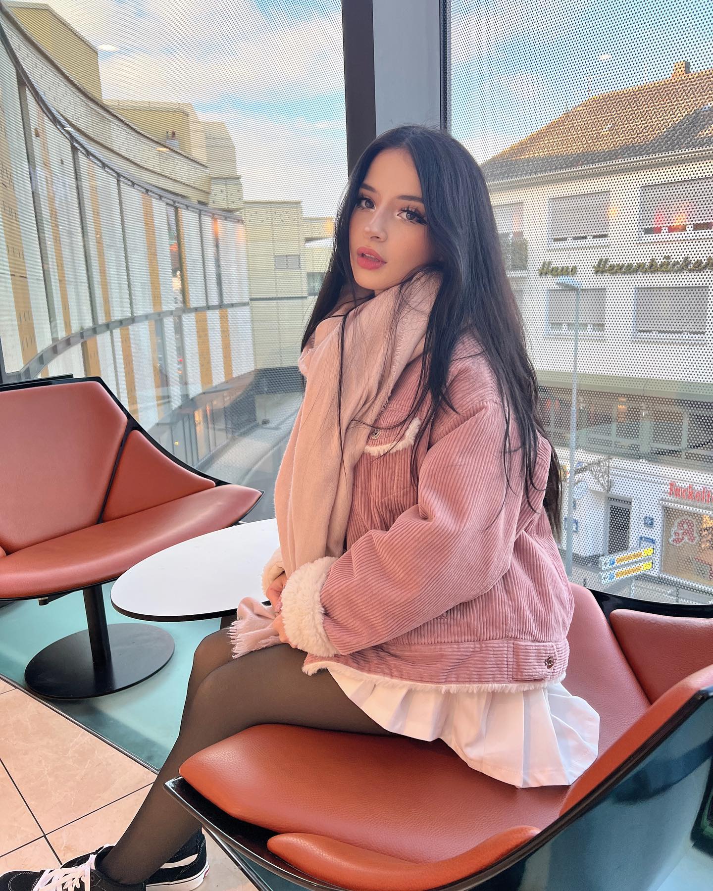 cata.leyah instagram image archive image