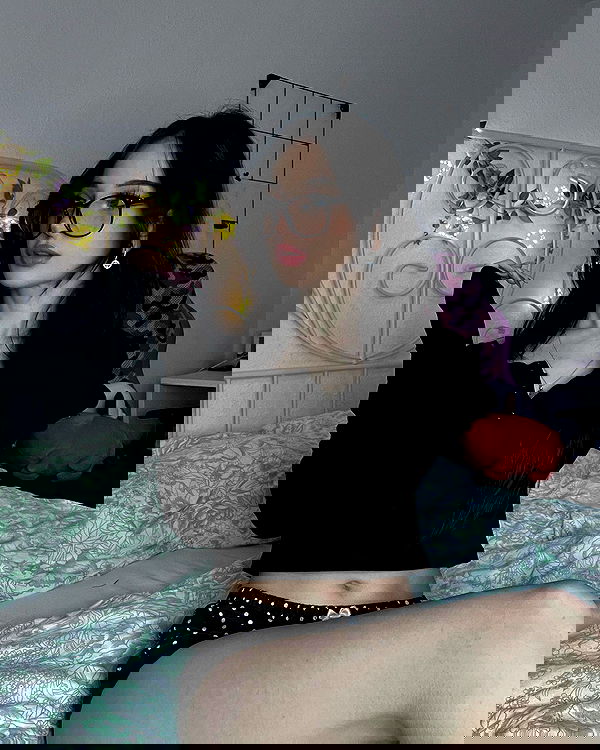 cata.leyah image ~ Altpins