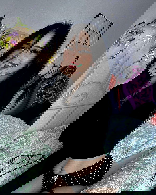 cata.leyah image ~ Altpins