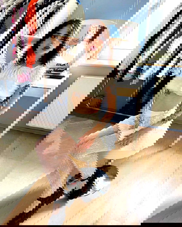 cata.leyah image ~ Altpins