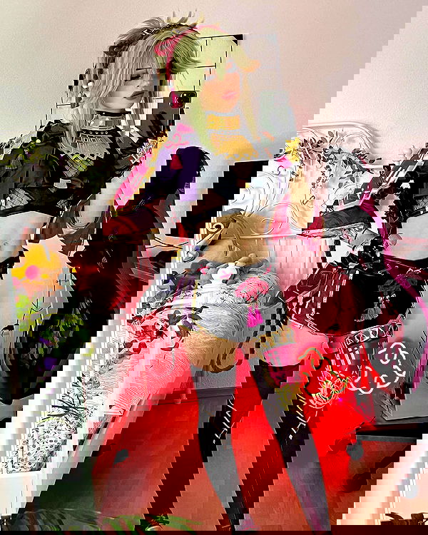 cata.leyah image ~ Altpins