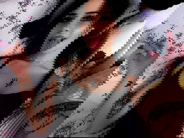 cata.leyah image ~ Altpins