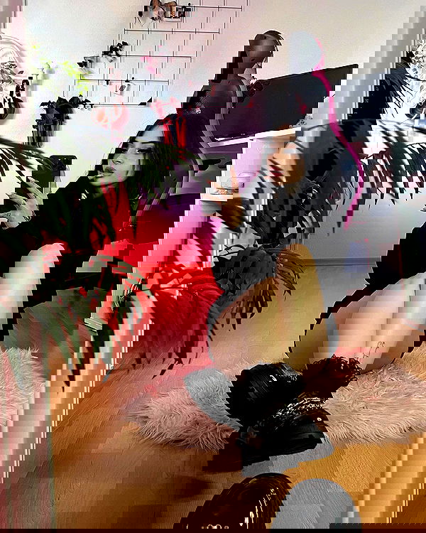 cata.leyah image ~ Altpins