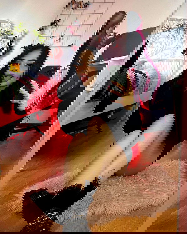 cata.leyah image ~ Altpins