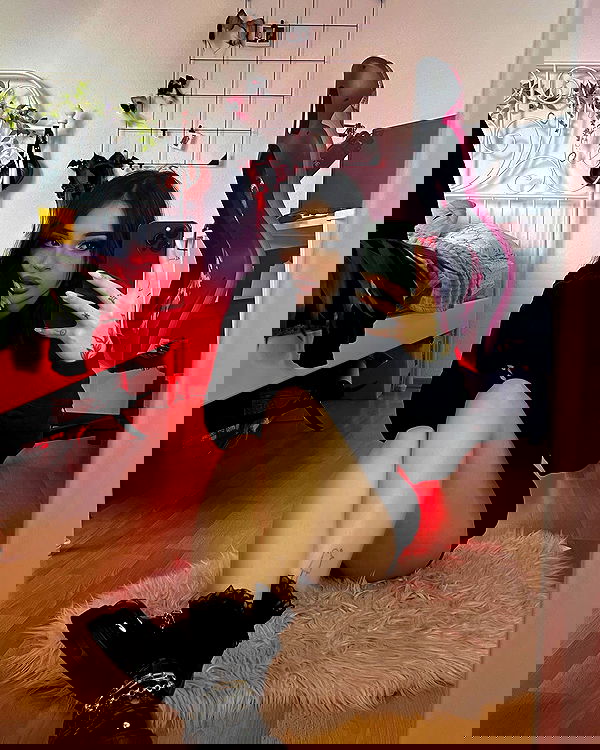 cata.leyah image ~ Altpins