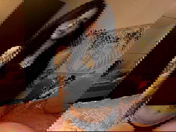 cata.leyah image ~ Altpins