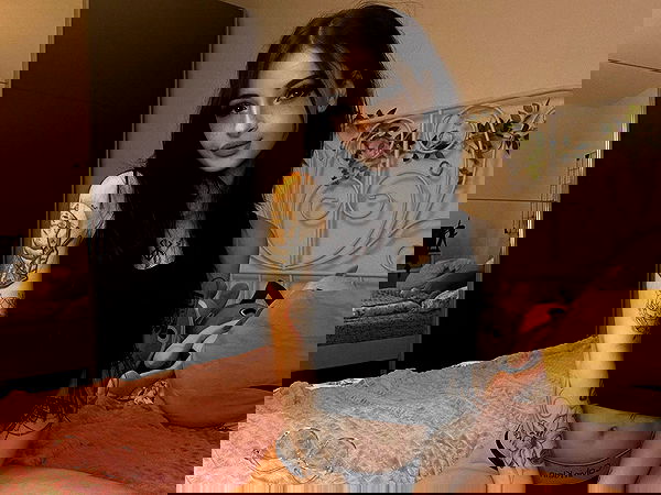 cata.leyah image ~ Altpins