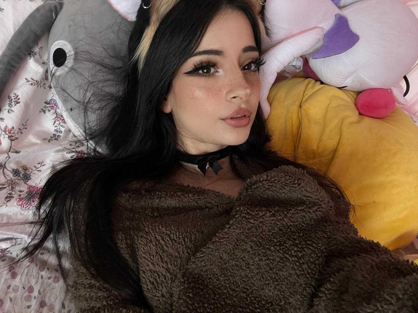 cata.leyah instagram image archive image