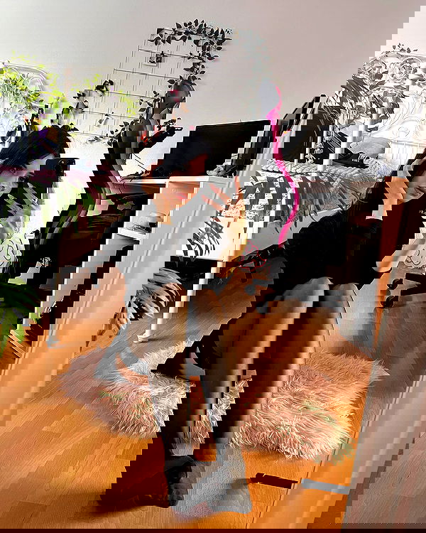 cata.leyah image ~ Altpins