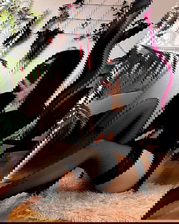 cata.leyah image ~ Altpins