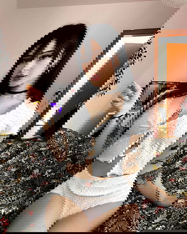 cata.leyah image ~ Altpins