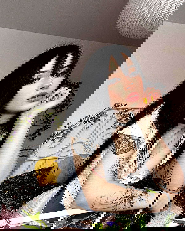 cata.leyah image ~ Altpins