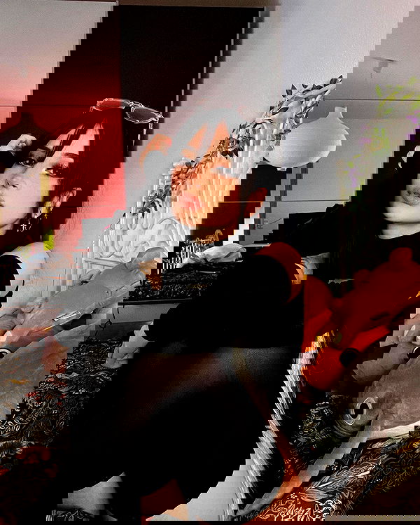 cata.leyah image ~ Altpins