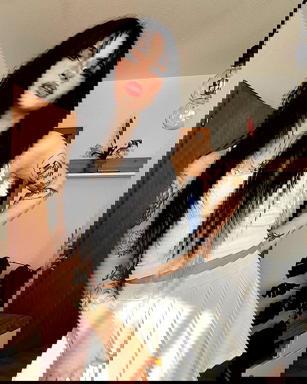 cata.leyah image ~ Altpins