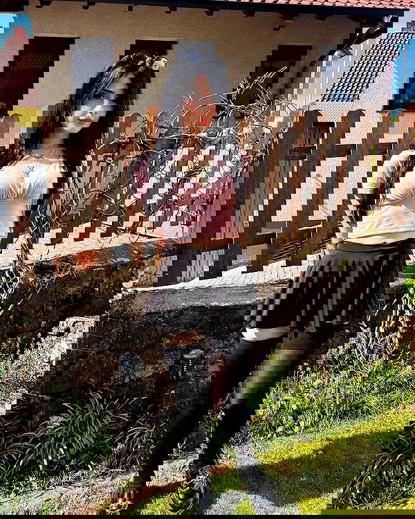 cata.leyah image ~ Altpins