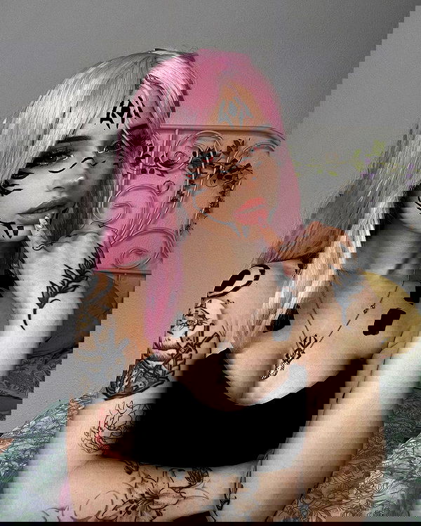 cata.leyah image ~ Altpins