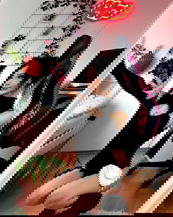 cata.leyah image ~ Altpins