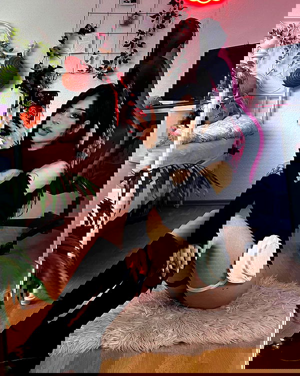 cata.leyah image ~ Altpins