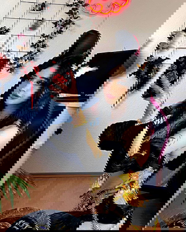 cata.leyah image ~ Altpins