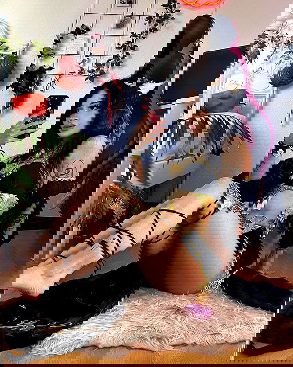 cata.leyah image ~ Altpins