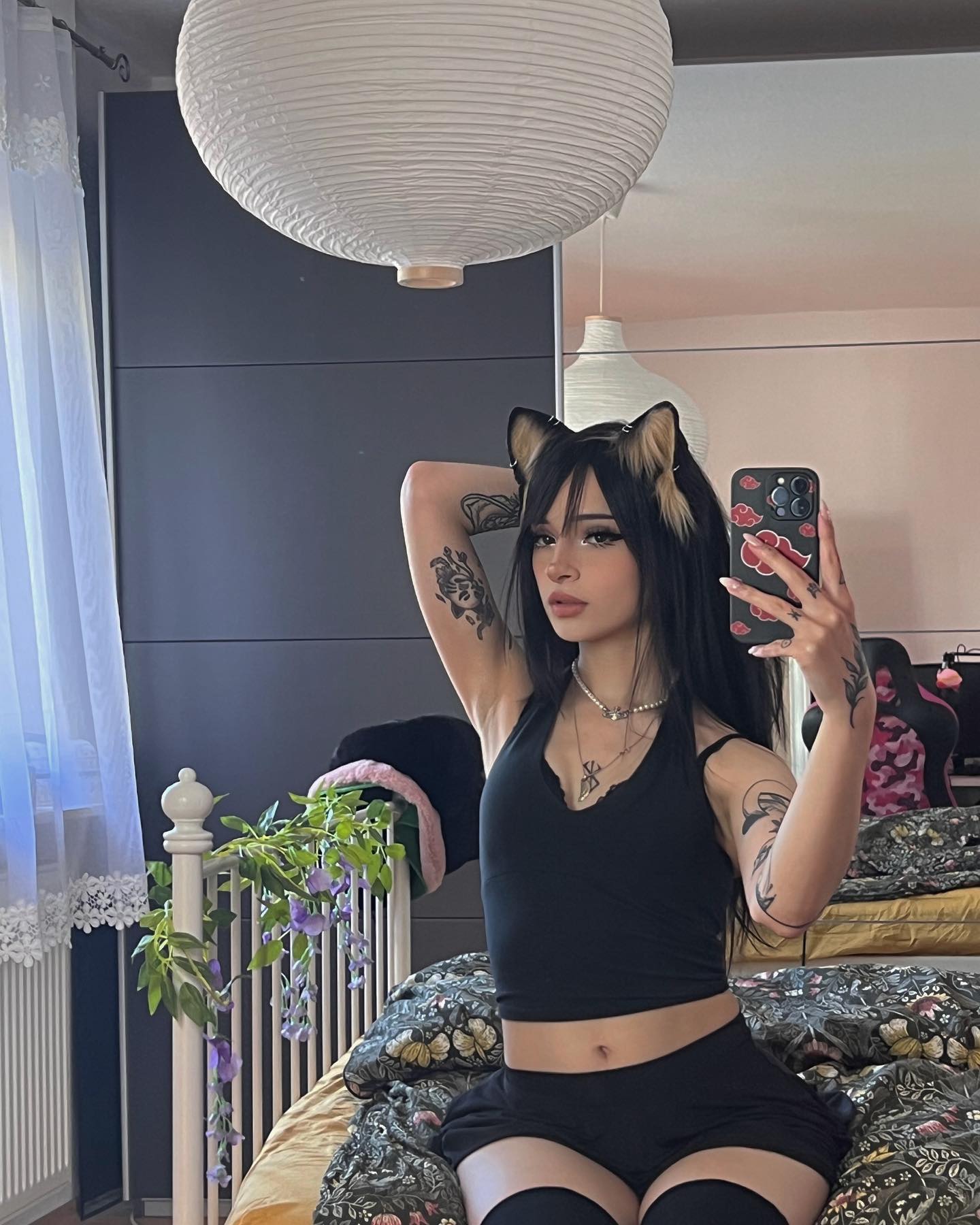 cata.leyah instagram image archive image