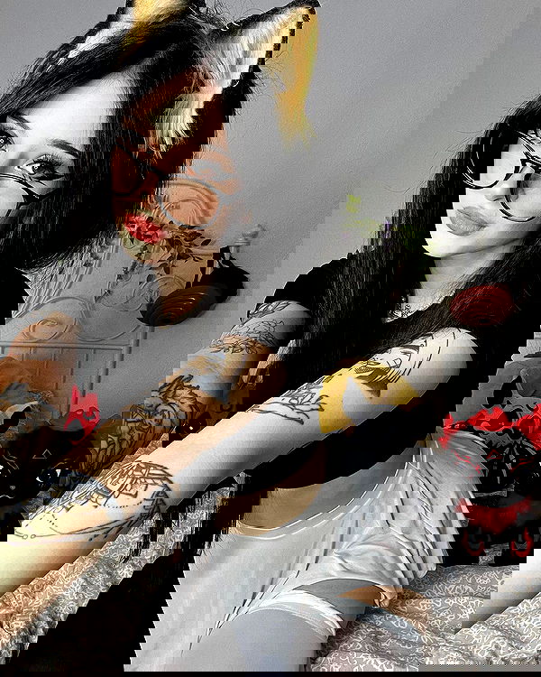 cata.leyah image ~ Altpins