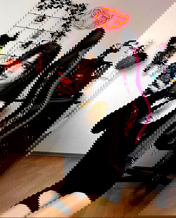 cata.leyah image ~ Altpins