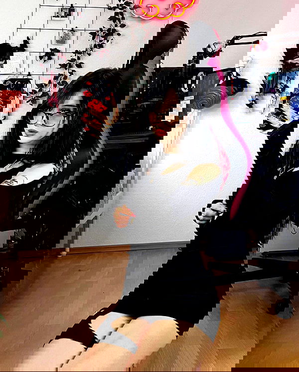 cata.leyah image ~ Altpins