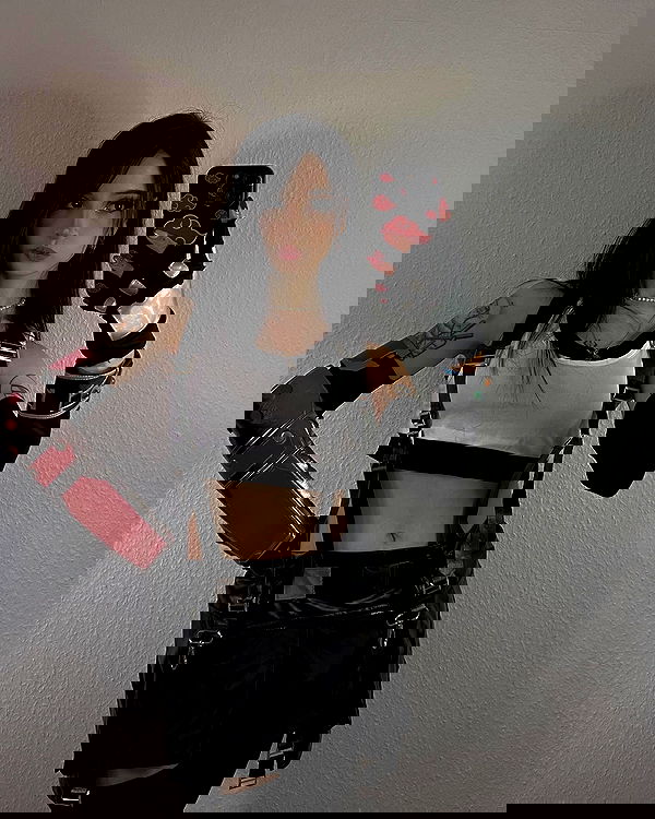 cata.leyah image ~ Altpins