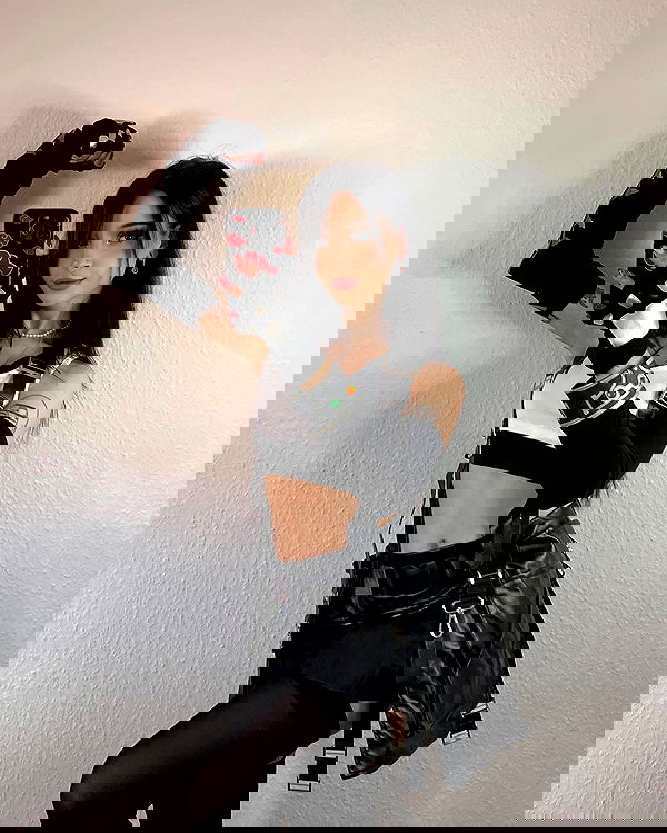 cata.leyah image ~ Altpins