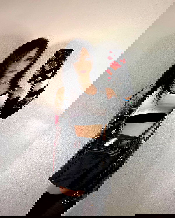 cata.leyah image ~ Altpins