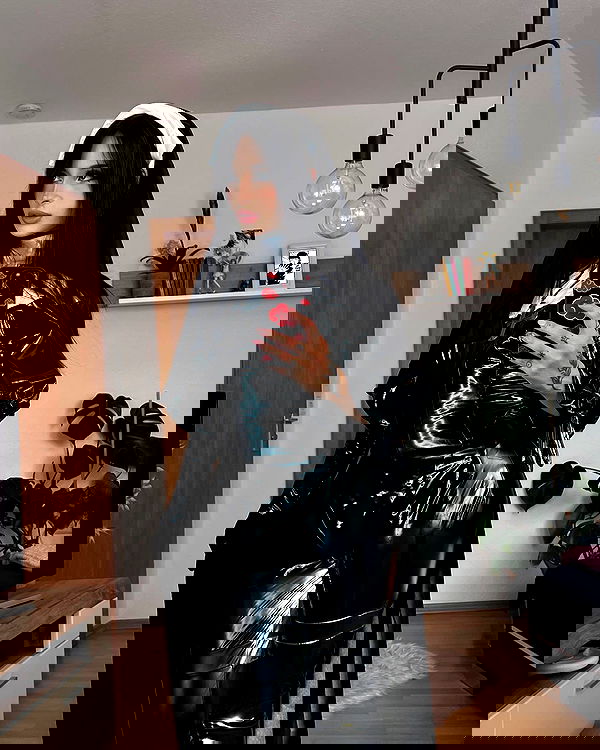 cata.leyah image ~ Altpins