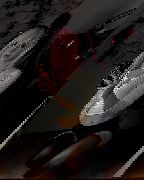 cata.leyah image ~ Altpins