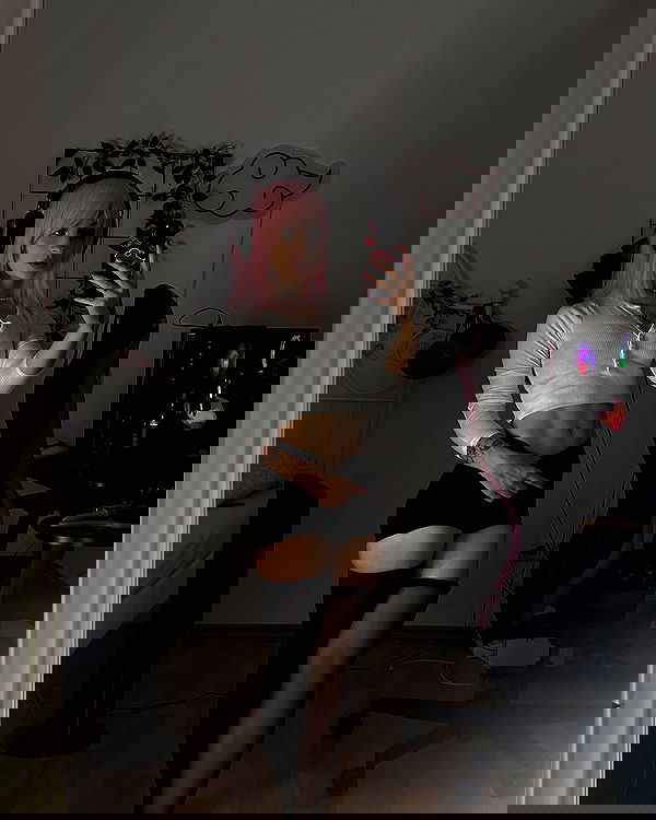 cata.leyah image ~ Altpins