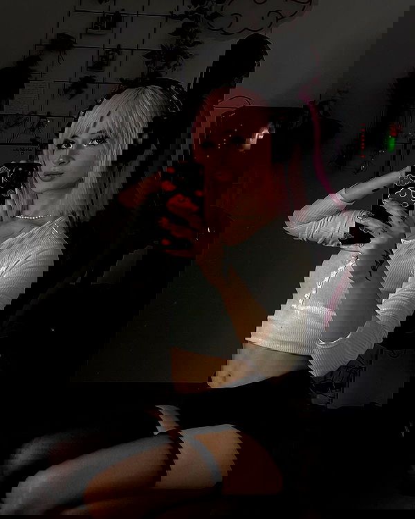 cata.leyah image ~ Altpins