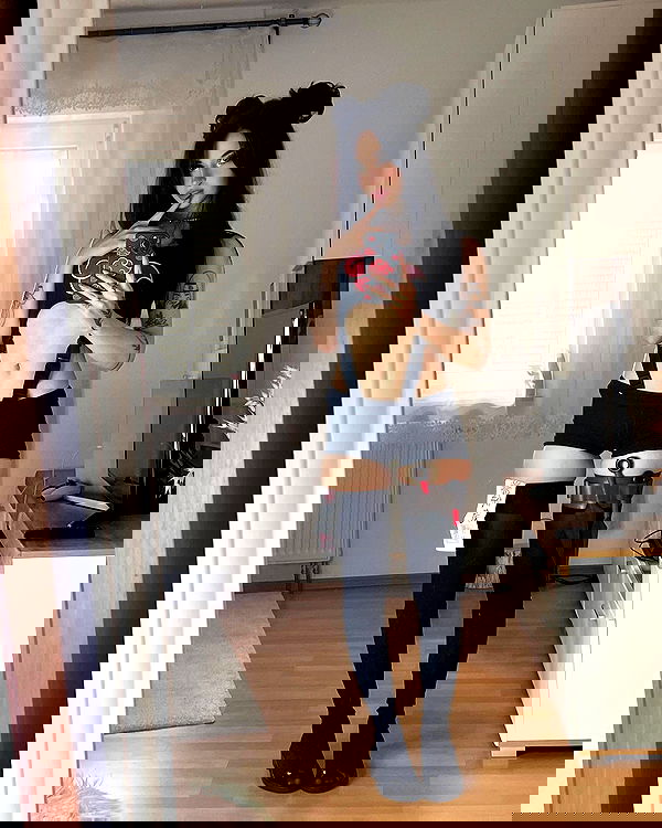 cata.leyah image ~ Altpins