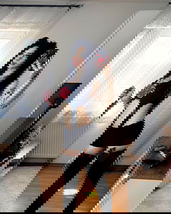 cata.leyah image ~ Altpins