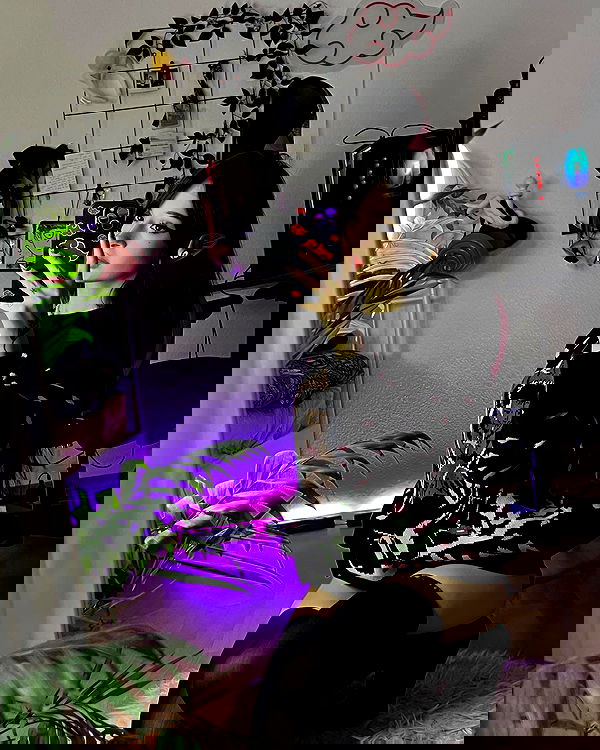 cata.leyah image ~ Altpins