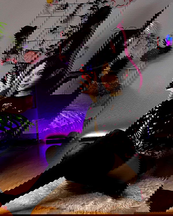 cata.leyah image ~ Altpins