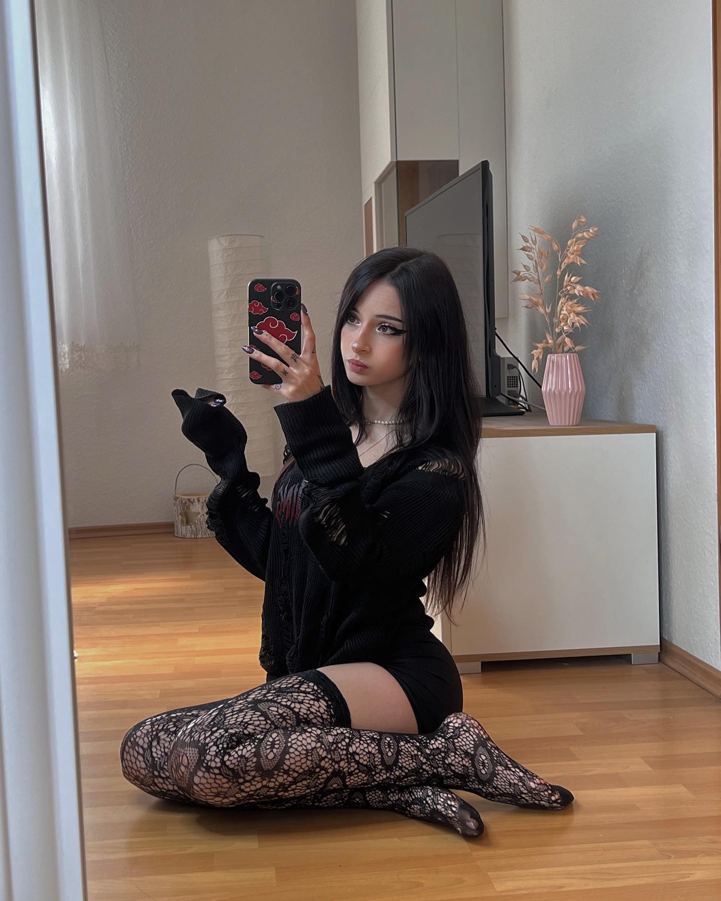 cata.leyah instagram image archive image