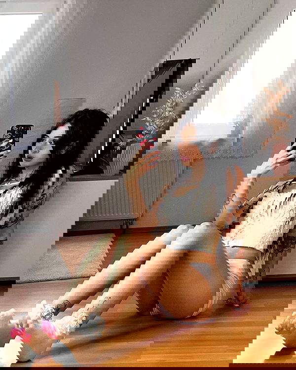 cata.leyah image ~ Altpins