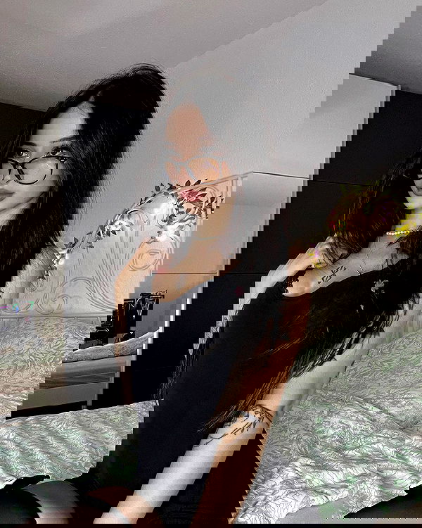 cata.leyah image ~ Altpins