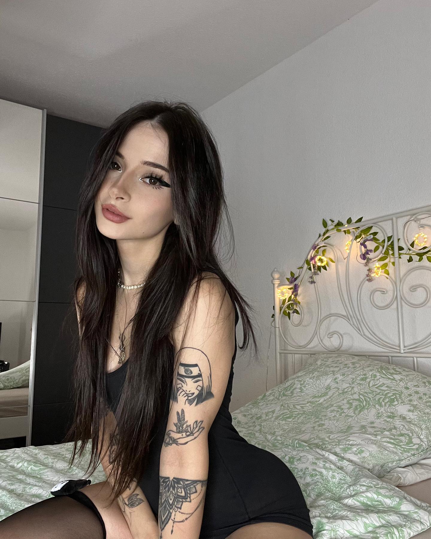 cata.leyah instagram image archive image